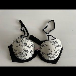 Victoria’s Secret bra